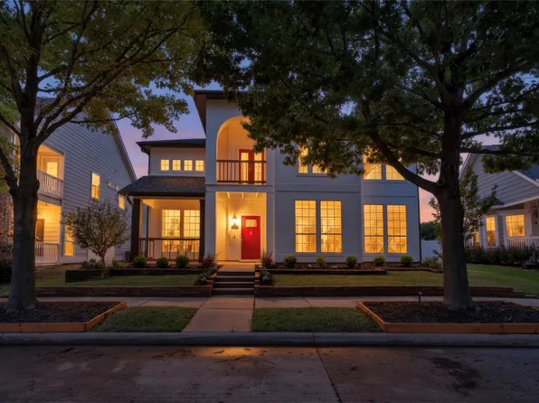 1105 Wenk Ct, Aubrey, TX 76227