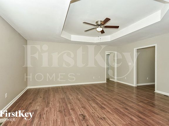 4th image of 1304 Venessa Dr