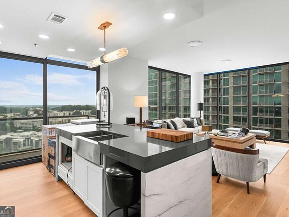 3rd image of 270 17th St NW Unit 2012