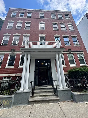 6 Ellsworth Ave #1 Photo 1