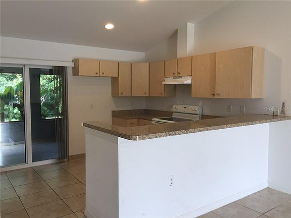 3rd image of 6367 Spinnaker Blvd