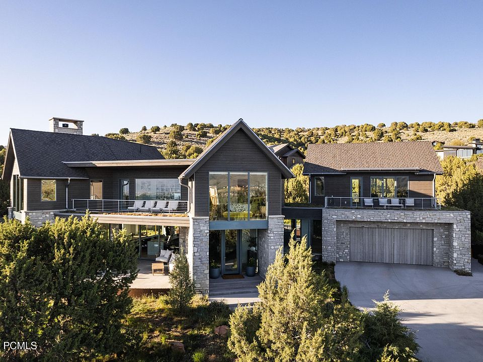 1st image of 3125 E Horse Mountain Cir