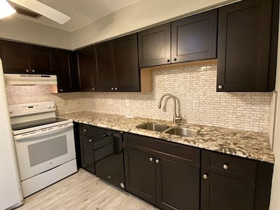3rd image of 26619 W Cove Dr