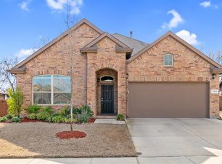 729 Redding Dr, Saginaw, TX 76131