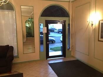4th image of 665 S Cochran Ave #300