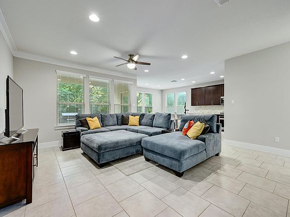 3rd image of 1051 Kenney Fort Xing Unit 52