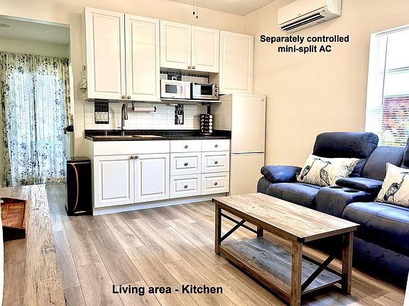 5th image of 2414 Wood Pointe Dr #1