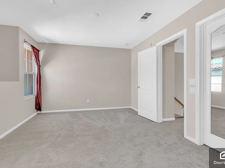 315 Bishop Dr — Photo 16