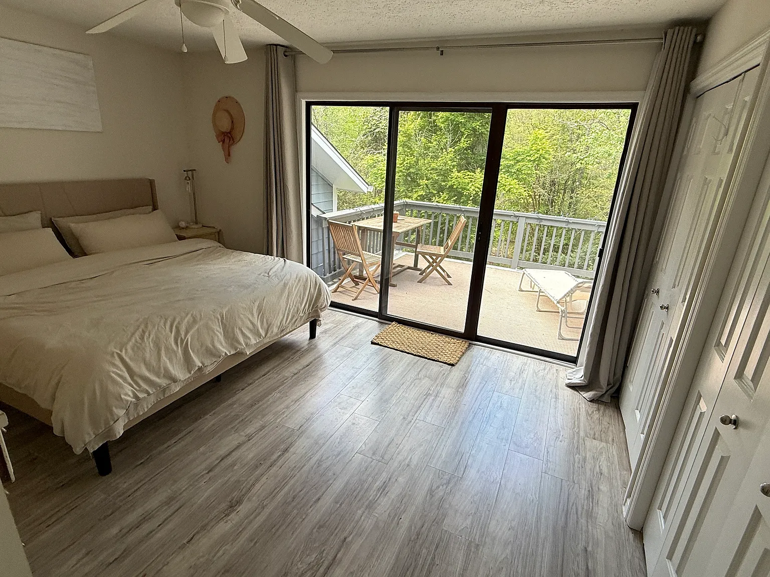 3 bed, 1472 sqft, $1,900 — Photo 2