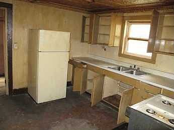 2nd image of 817 N 9th St