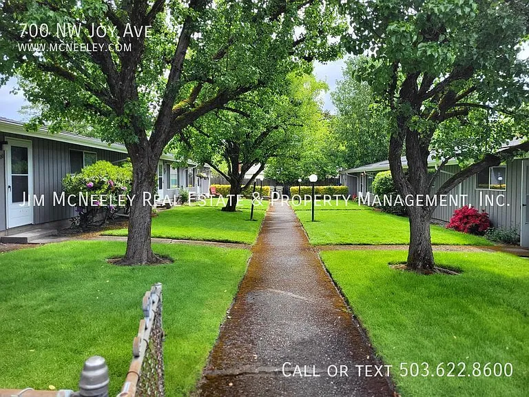 700 NW Joy Ave — Photo 3