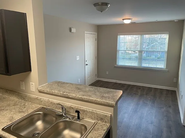 1 bed, 603 sqft, $1,200 — Photo 4