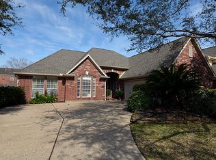 6911 Silver Grove Ct, Pasadena, TX 77505