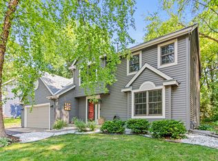 12534 Dover Dr, Apple Valley, MN 55124
