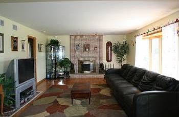 3rd image of 1340 Saint Vincents Dr