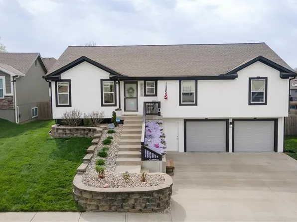 2210 Bateley St, Saint Joseph, MO 64503