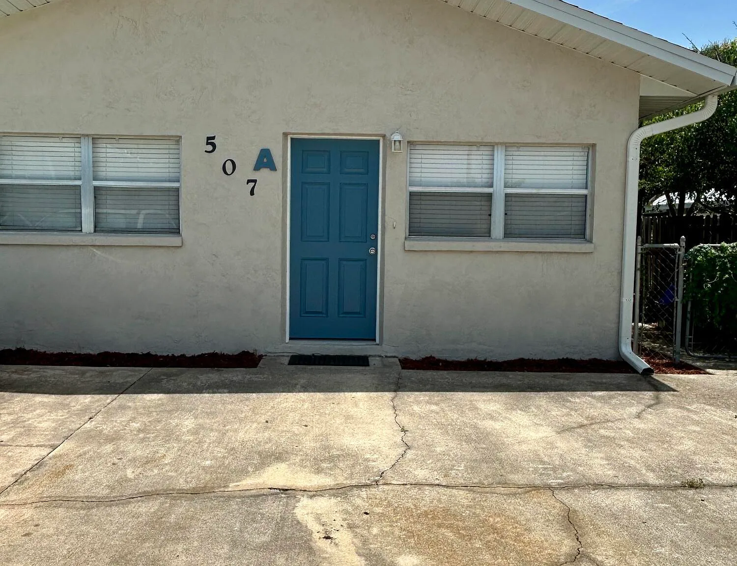 2 bed, 2.0 bath, 864 sqft, $1,800 — Photo 1