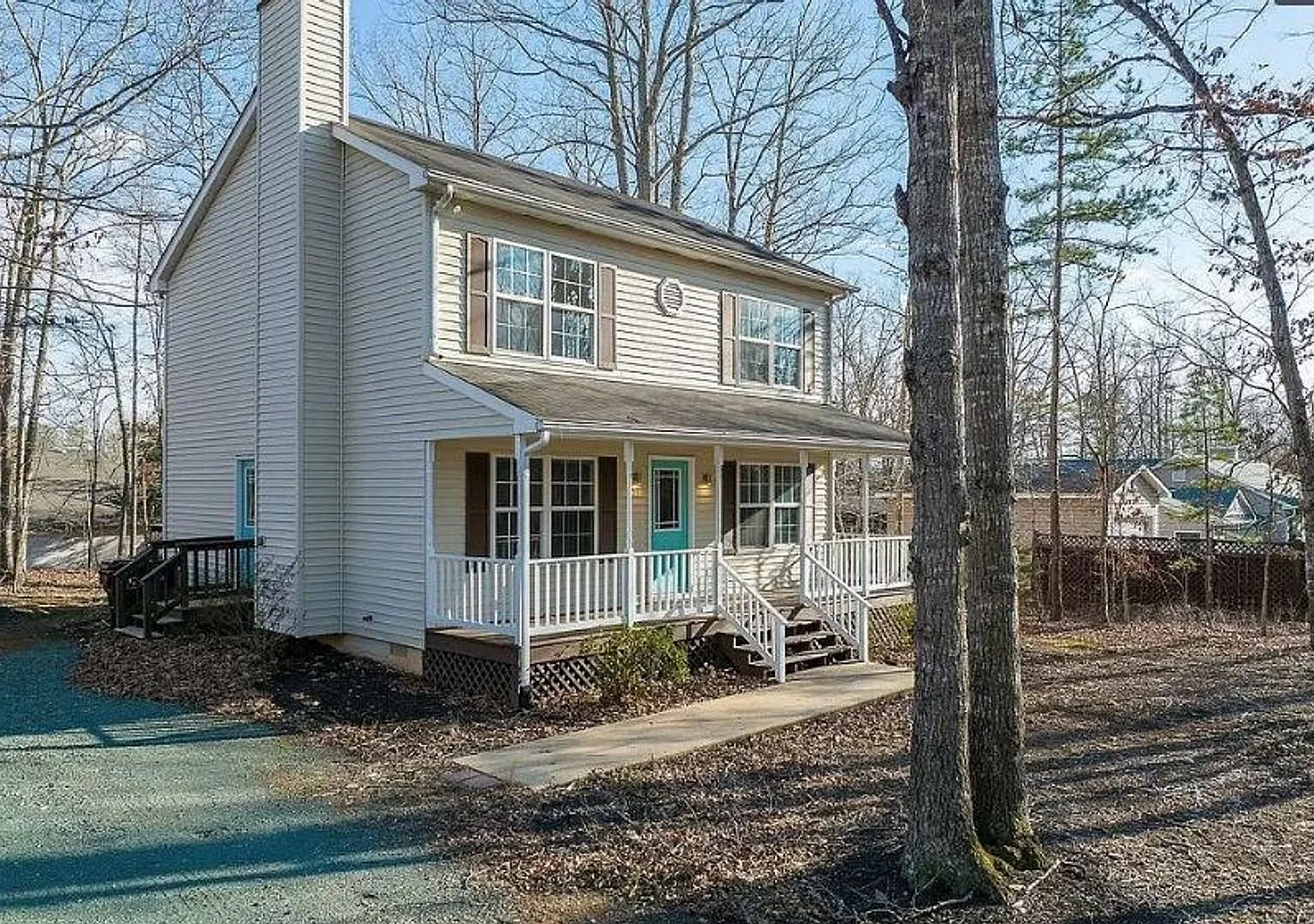4 Bdrm / 2.5 Bath Beautiful Lake Home at Central Virginia's largest Community — Photo 2