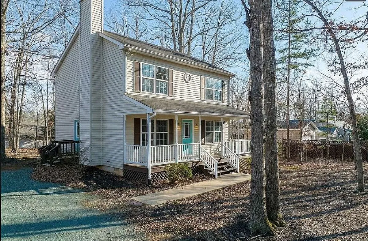 Building Photo - 25 Glen Burnie Rd