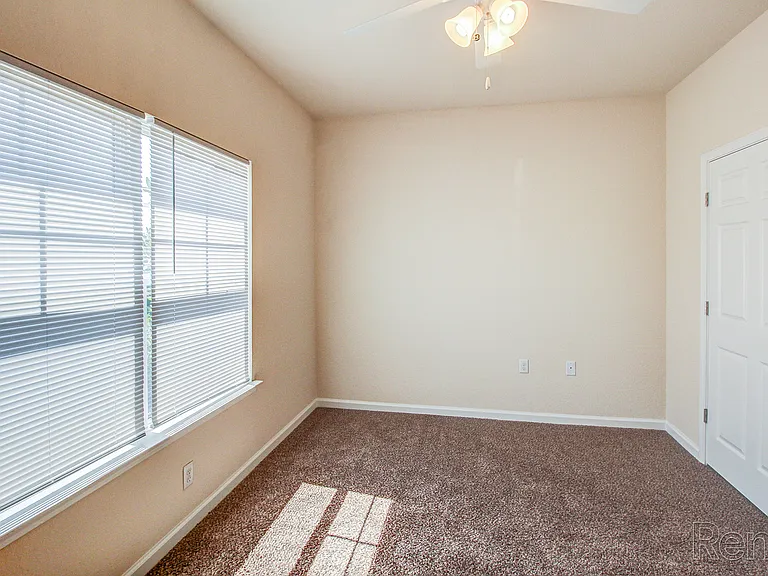 Knob Ridge Apartments — Photo 18