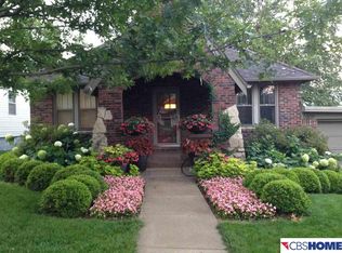 5809 Poppleton Ave, Omaha, NE 68106