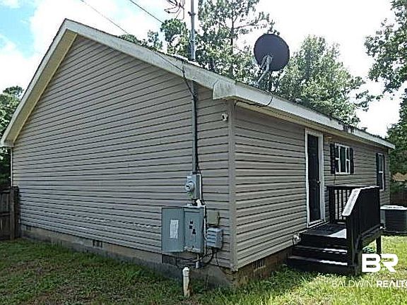 3rd image of 6996 Pinehill Rd