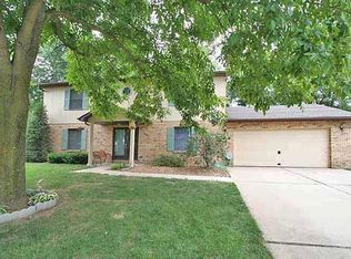 557 Windrift Dr, Belleville, IL 62221