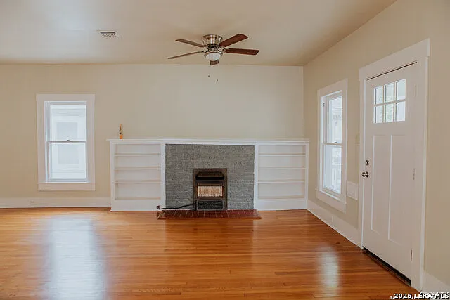 412 E Myrtle St — Photo 12