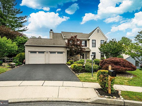 3rd image of 105 Grace Ln