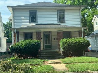 1424 W Edwards St, Springfield, IL 62704