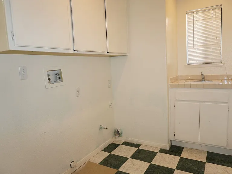 25955 La Barca Rd — Photo 15