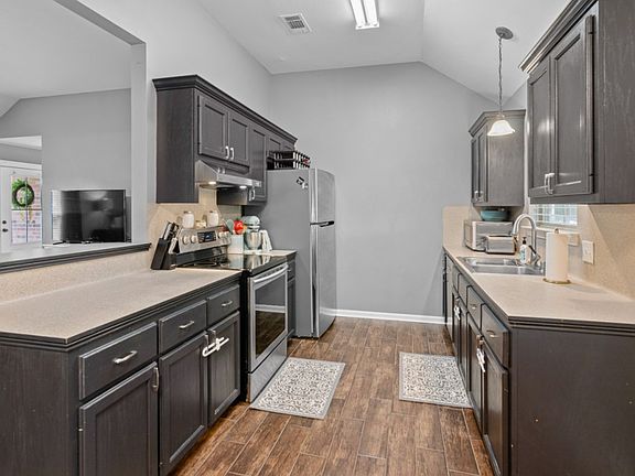 4th image of 15267 W Bayou Dr