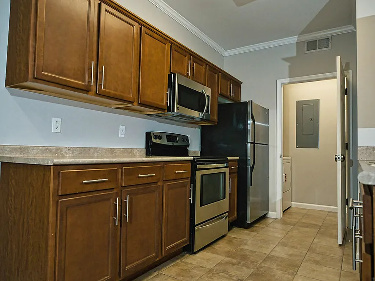 Griffin Gate Apartments — Photo 19