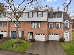 106 Inverness Dr, Pittsburgh, PA 15237