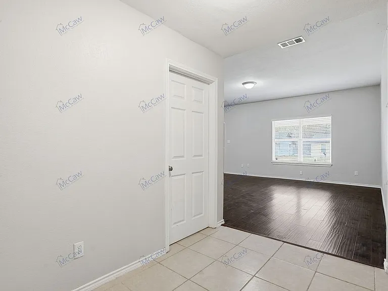 508 W Lone Star Ave — Photo 9