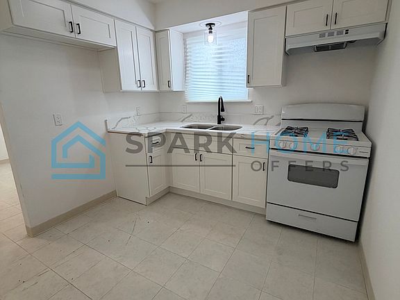 3rd image of 1902 Sheridan St APT C