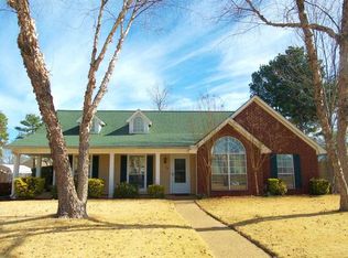79 Piney St, Wake Village, TX 75501