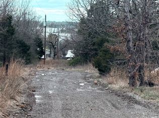 E Davis St, Eufaula, OK 74432