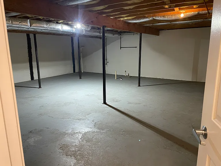 Loads of extra storage space in basement