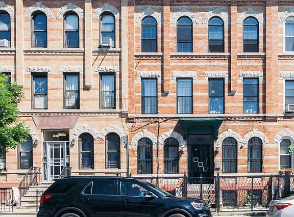 2nd image of 1368 Putnam Ave #3AA