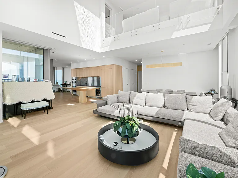 1568 Alberni St #Penthouse 3 — Photo 5