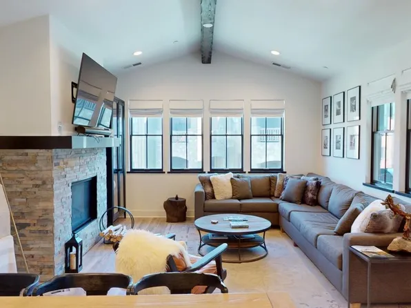 1454 Boulder Creek Rd #1454, Mammoth Lakes, CA 93546