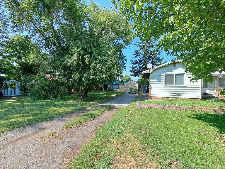 515 W 13th Ave — Photo 11
