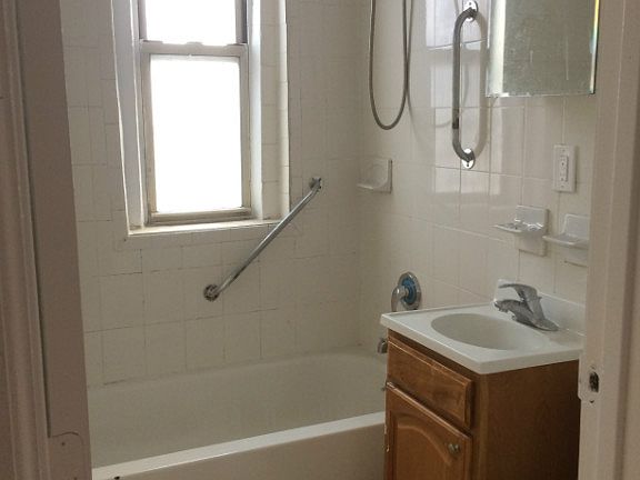 3rd image of 199 Sherman Ave APT 4A
