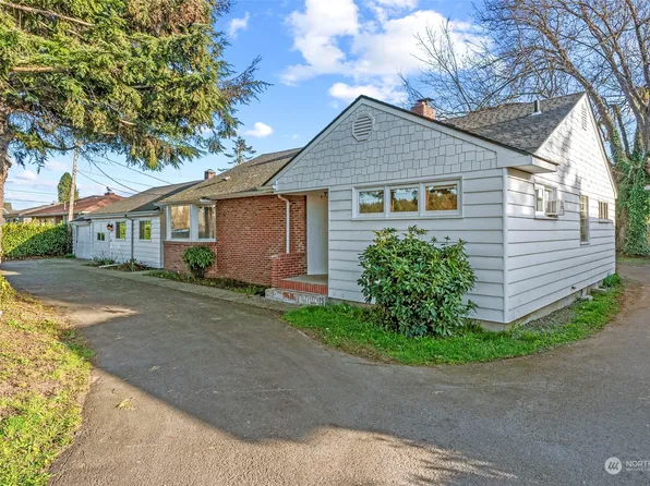 2817 Ocean Beach Highway, Longview, WA 98632