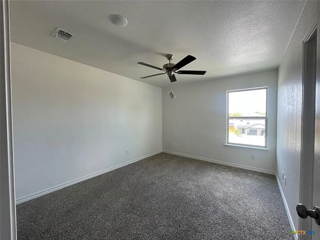 302 Agua Chiquita Court - A — Photo 2