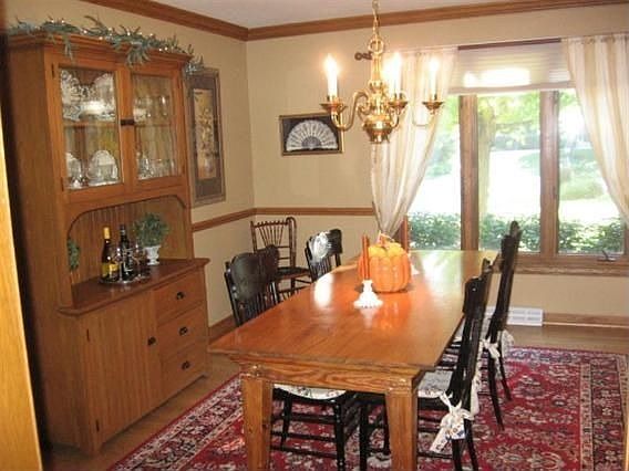 5th image of 1685 Barrington Woods Dr