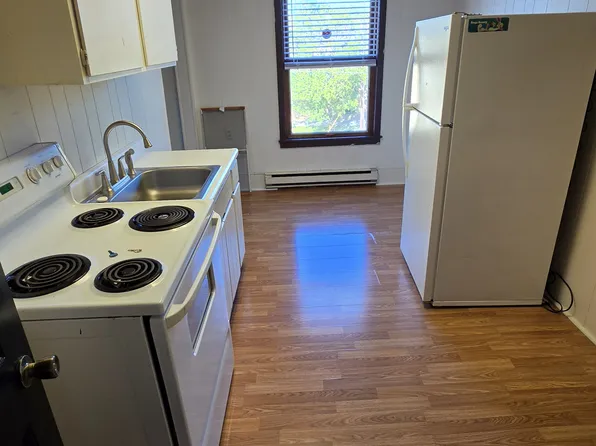 15 Genesee St #301, Greene, NY 13778