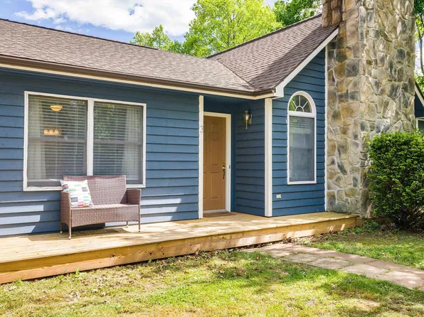 3 Cheyenne Ln, Staunton, VA 24401