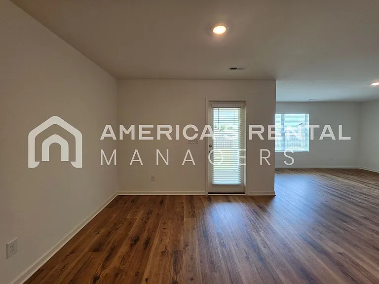 213 Koslin Loop — Photo 31
